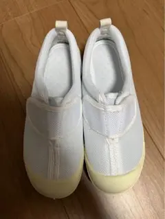 キッズシューズ　内ばき　19.5cm 未使用に近い
