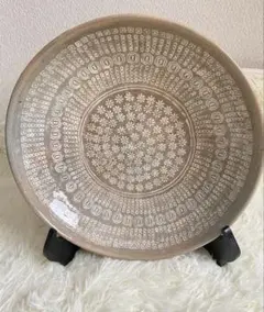 朝鮮美術　高麗　粉青沙器　三島牡丹唐草模様　花瓶 粉青沙器- 維基百科，自由的百科全書