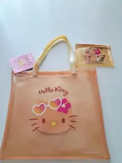日焼けキティトードバックとフラットポーチ