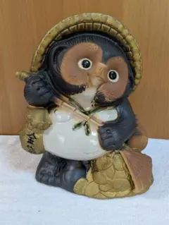 68 たぬき　置物　金袋　小判　小槌