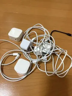 充電アダプターとUSBケーブルセット
