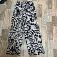 ゼブラ柄 ワイドパンツ