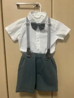 【値下げ】男の子 フォーマルスーツ 蝶ネクタイ付き