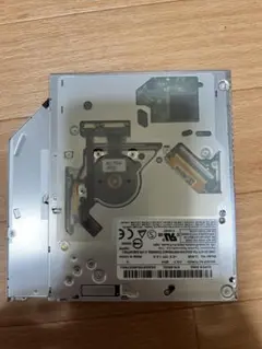 Macbook のCD/DVDドライブ July 2010A1286