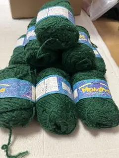 メヌエット　毛糸　50g(70m)　緑　9玉セット　未使用