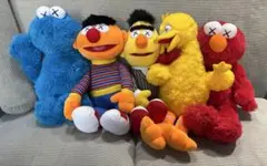 タグ付 ユニクロ カウズ セサミストリート コンプリート 5体 Kaws