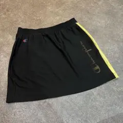Champion 黒/黄色 ロゴ入り台形スカート