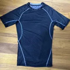 メッシュ素材 半袖アンダーシャツ 黒