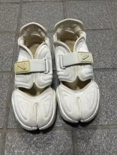 Nike ストラップ付きスニーカー ホワイト