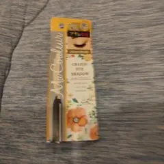 マクレール　クレヨンアイシャドウ　ゴールドベージュ