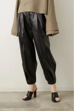 新品未使用タグ付きラポドゥジェム leather jogger pants