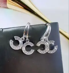 【✨新品未使用品✨】シルバーピアス 　C字型ピアス