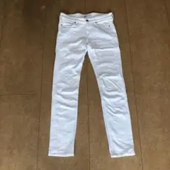 ユニクロ　デニム　きれいめジーンズ、白