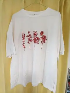 花柄刺繍Tシャツ