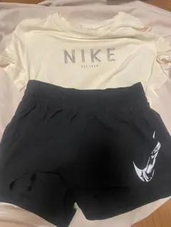 NIKE ランニングボトムスとTシャツセット Mサイズ