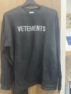 VETEMENTS ブラック ロンT