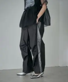 処分価格❣️CLEOLME サイドラインナイロンパンツ ブラック×シルバー S