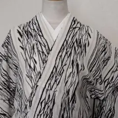 夏の着物　(黒白)化繊　丈157　裄68.5