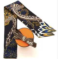 【美品】HERMES ツイリー 三美神 きりん　期間限定値下げ⭕️ エルメスツイリー 三美神/The three graces 紫/青/緑系
