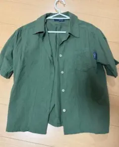 オリーブグリーン 半袖シャツ