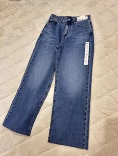 UNIQLO 新品 ワイドストレートジーンズ 22 補正あり