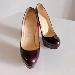 クリスチャンルブタン ボルドーパテントヒール