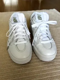 美品　New Balance CT302