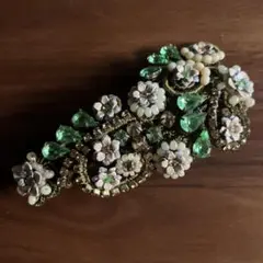 ミハエルネグリン　バレッタ　グリーン系