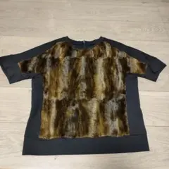IPSE イプセ　フェイクファー付　Tシャツ