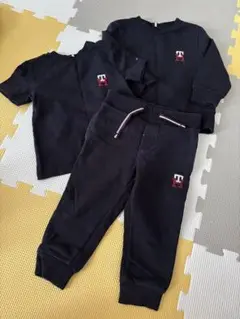 TOMMY HILFIGER黒の洋服3セット（トップス2点・パンツ1点）
