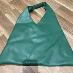 アフターヌーンティー　緑の三角形ハンドバッグ