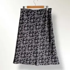 美品　MOSAIQUE DEUX 膝丈スカート　Aライン　ブラック　総柄　13号