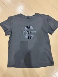 チャコールグレー プリント Tシャツ