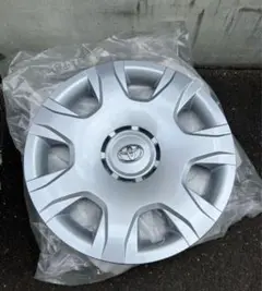 ハイエーススーパーGL純正 ホイールキャップ ホイールカバー　4枚セット　新品