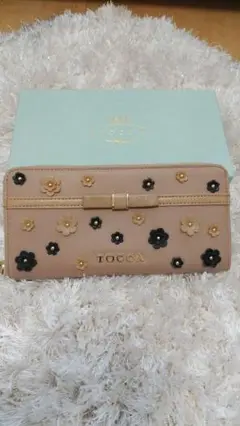 美品 TOCCA長財布