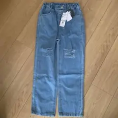 コカ　ユニセックス ライトブルーデニムパンツ 130サイズ