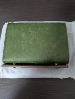 [新品未使用] グリーン 二つ折り財布