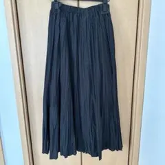ドット柄ロングプリーツスカート