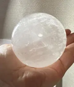 水晶 カルサイト丸玉350g・ミニ座布団付き