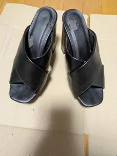 ブラック クロスデザイン トングサンダル