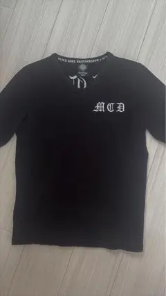 MCD ブラック Vネック Tシャツ