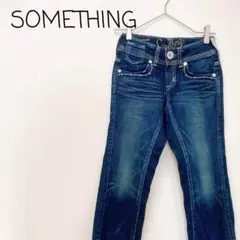 セール【美品】デニム スキニー フレア ローライズ ジーパン SOMETHING