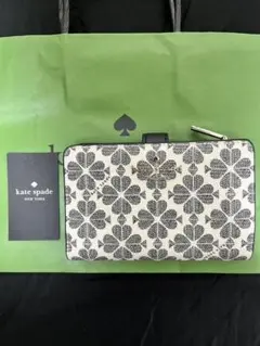 Kate spade 財布 2つ折り スペードフラワー 2025年春限定 黒 白