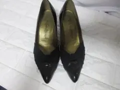 イヴサンローランYves Saint Laurent ブラックヒール２３㎝位