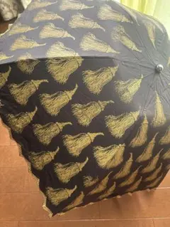ヴィヴィアンウエストウッド 晴雨兼用折りたたみ傘 黒×ゴールド
