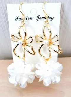 351# ピアス ハンドメイド フラワー レジン 桜 夏ピアス 秋ピアス