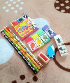 【お得❗】 鉛筆 色鉛筆 消しゴム 文房具 セット