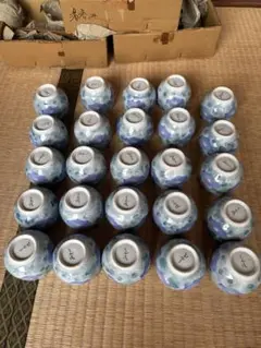 青と白の花柄湯呑み　 急須付き25個セット