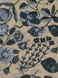 【新品未使用】 fiore ・既製品のお洋服で使用生地