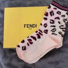 新品未使用 FENDI フェンディ FF柄 ソックス ブラック✖️ピンクストライプ 2025年最新】Fendi レディース ソックスの人気アイテム - メルカリ